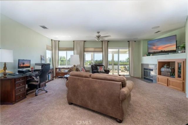 28433 Oasis View Circle, Menifee, CA 92584