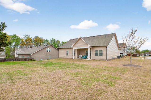 1594 Davey Circle, Hoschton, GA 30548