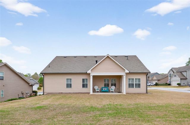 1594 Davey Circle, Hoschton, GA 30548