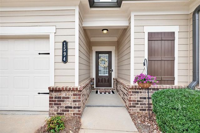 1594 Davey Circle, Hoschton, GA 30548