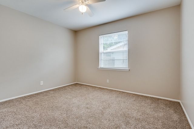 1717 England Road, Arlington, TX 76013