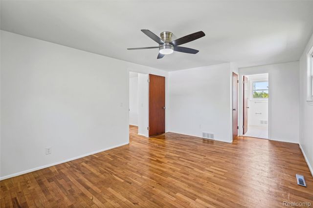 3098 Wagon Trail, Flint Charter Township, MI 48507