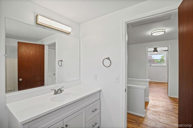 3098 Wagon Trail, Flint Charter Township, MI 48507
