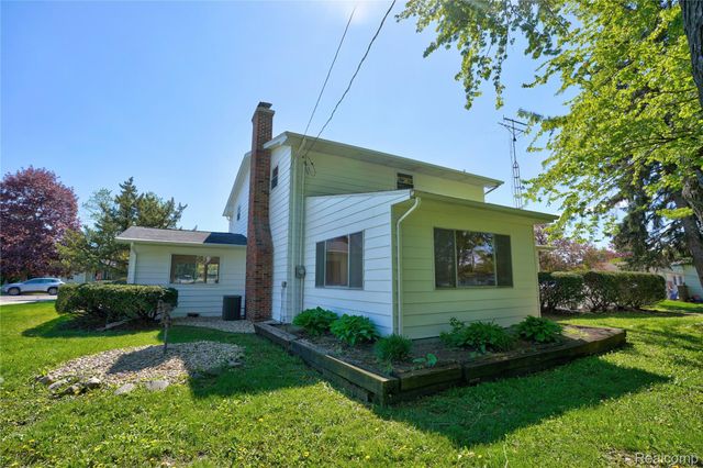 3098 Wagon Trail, Flint Charter Township, MI 48507