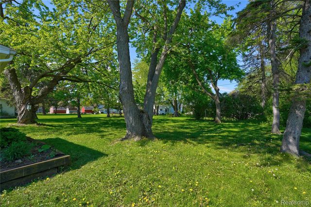 3098 Wagon Trail, Flint Charter Township, MI 48507