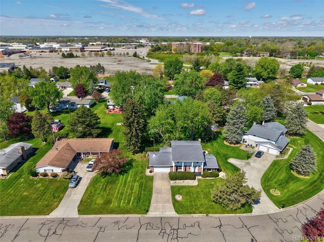3098 Wagon Trail, Flint Charter Township, MI 48507