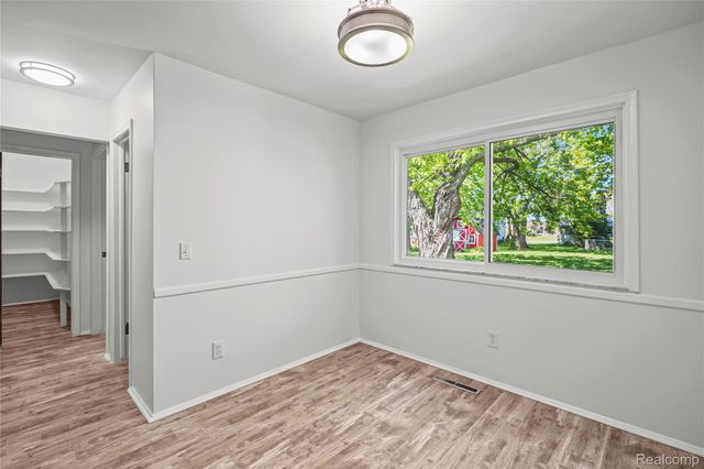3098 Wagon Trail, Flint Charter Township, MI 48507