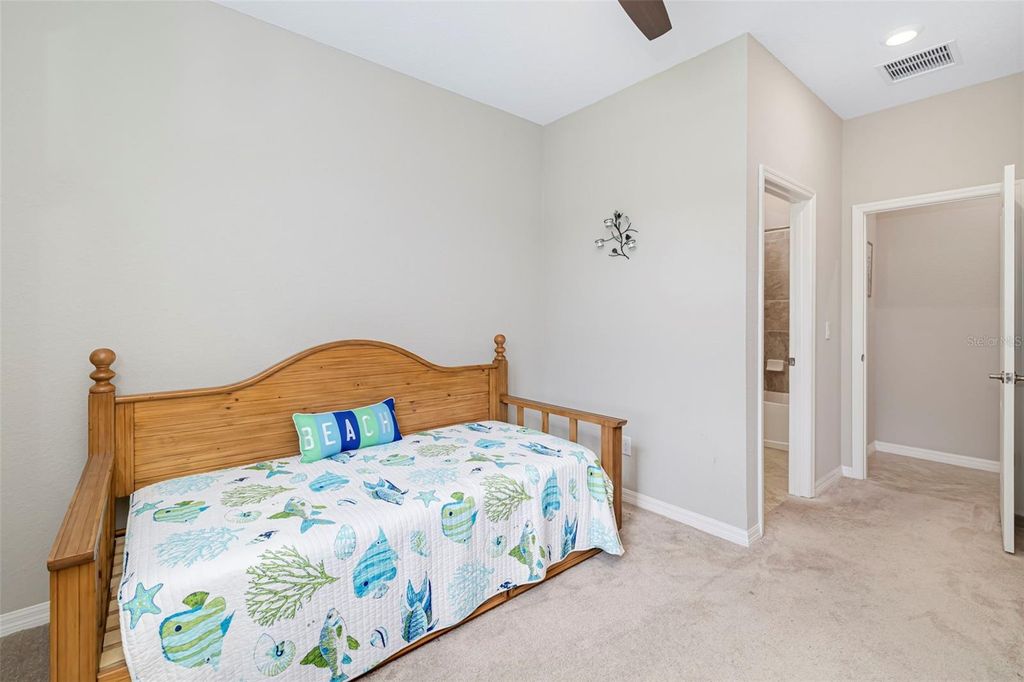 Image 14 of property listing at 17927 POLO TRAIL, Bradenton, FL 34211