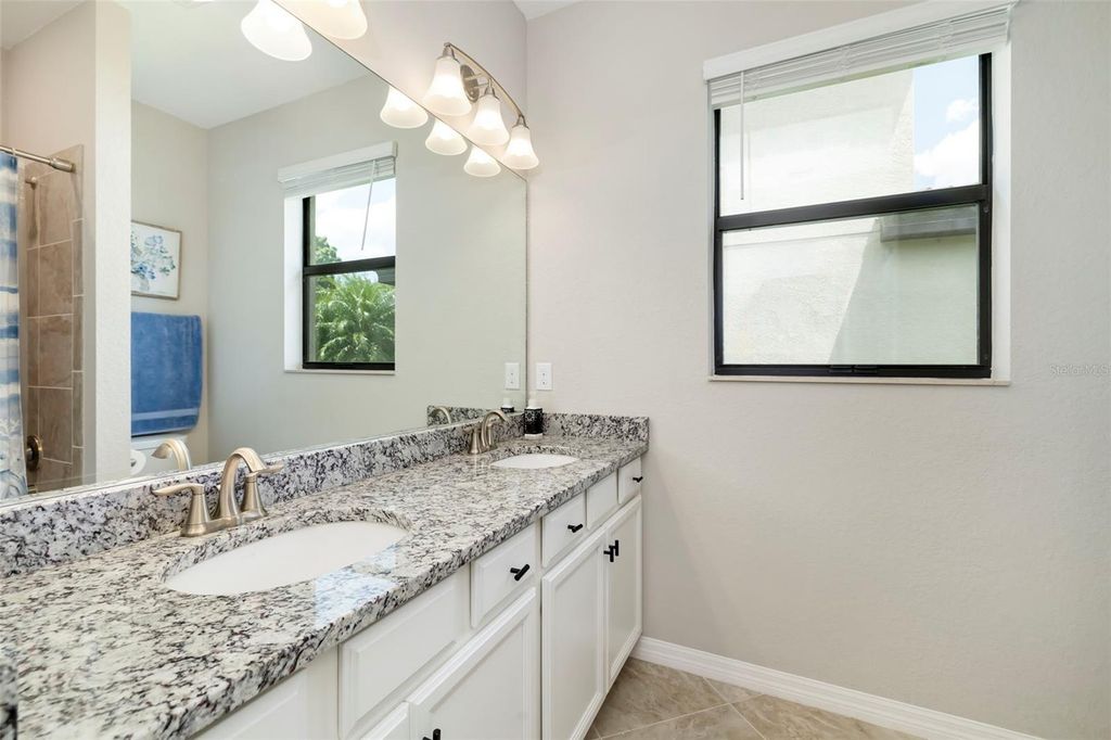 Image 38 of property listing at 17927 POLO TRAIL, Bradenton, FL 34211