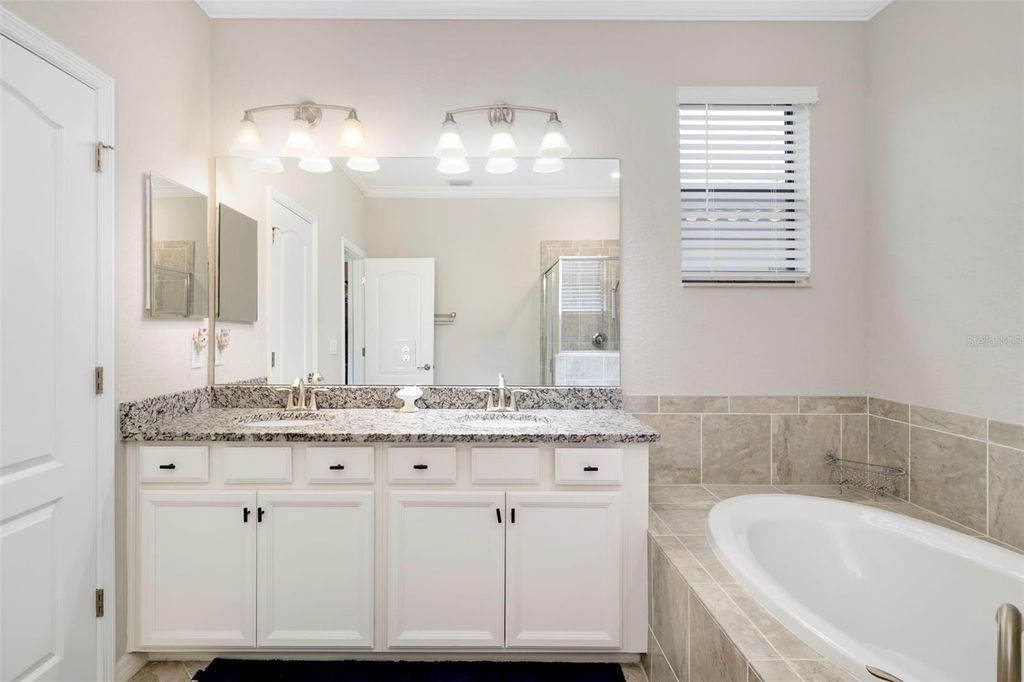 Image 46 of property listing at 17927 POLO TRAIL, Bradenton, FL 34211