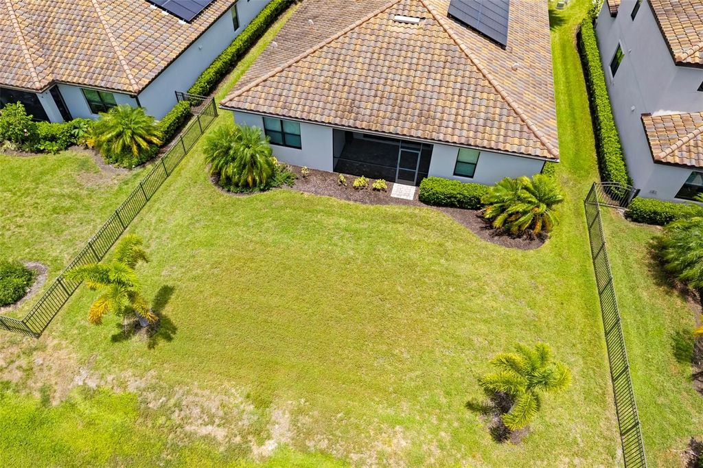 Image 10 of property listing at 17927 POLO TRAIL, Bradenton, FL 34211