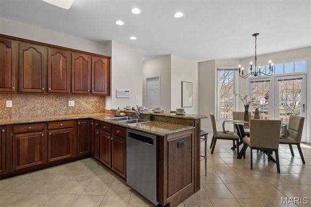 9583 E Vista Drive, Hillsboro, MO 63050