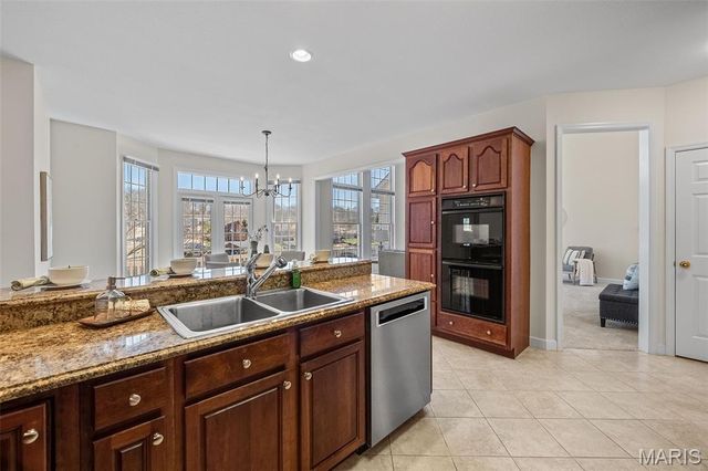 9583 E Vista Drive, Hillsboro, MO 63050