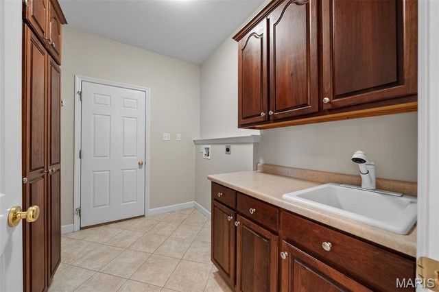 9583 E Vista Drive, Hillsboro, MO 63050