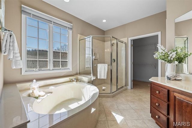 9583 E Vista Drive, Hillsboro, MO 63050