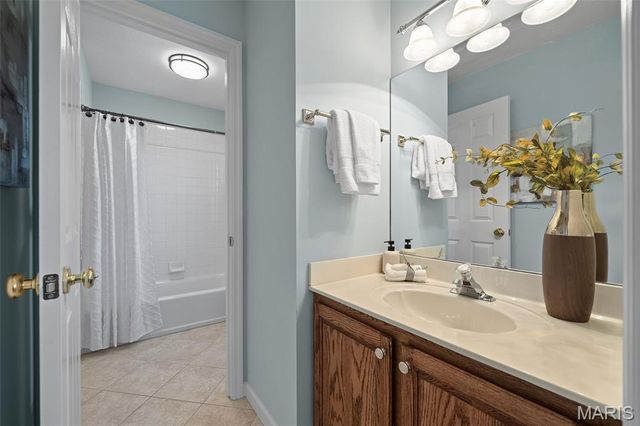 9583 E Vista Drive, Hillsboro, MO 63050