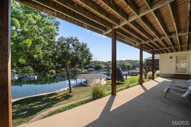 9583 E Vista Drive, Hillsboro, MO 63050