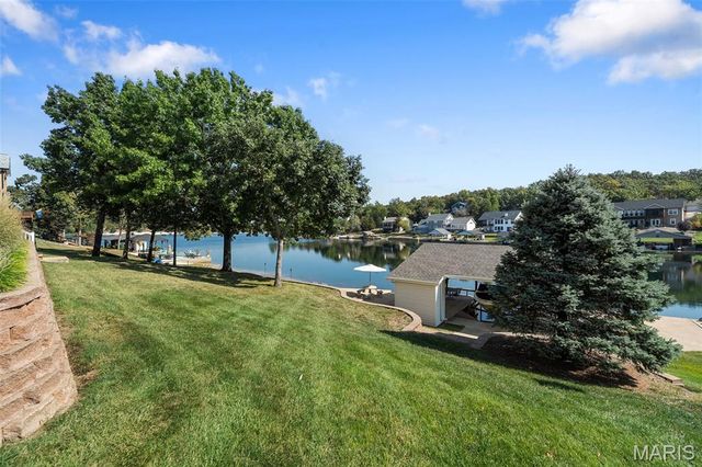 9583 E Vista Drive, Hillsboro, MO 63050