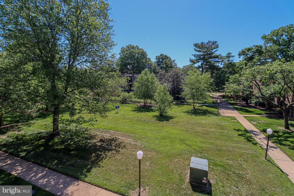 Image 11 of property listing at 140 GEORGETOWN RD #10, Annapolis, MD 21403