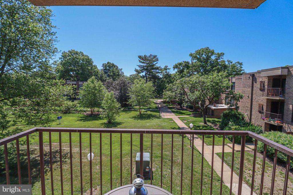 Image 12 of property listing at 140 GEORGETOWN RD #10, Annapolis, MD 21403