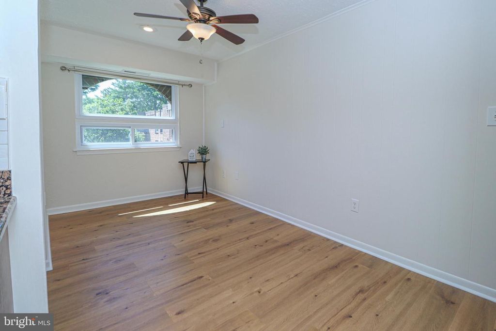 Image 15 of property listing at 140 GEORGETOWN RD #10, Annapolis, MD 21403