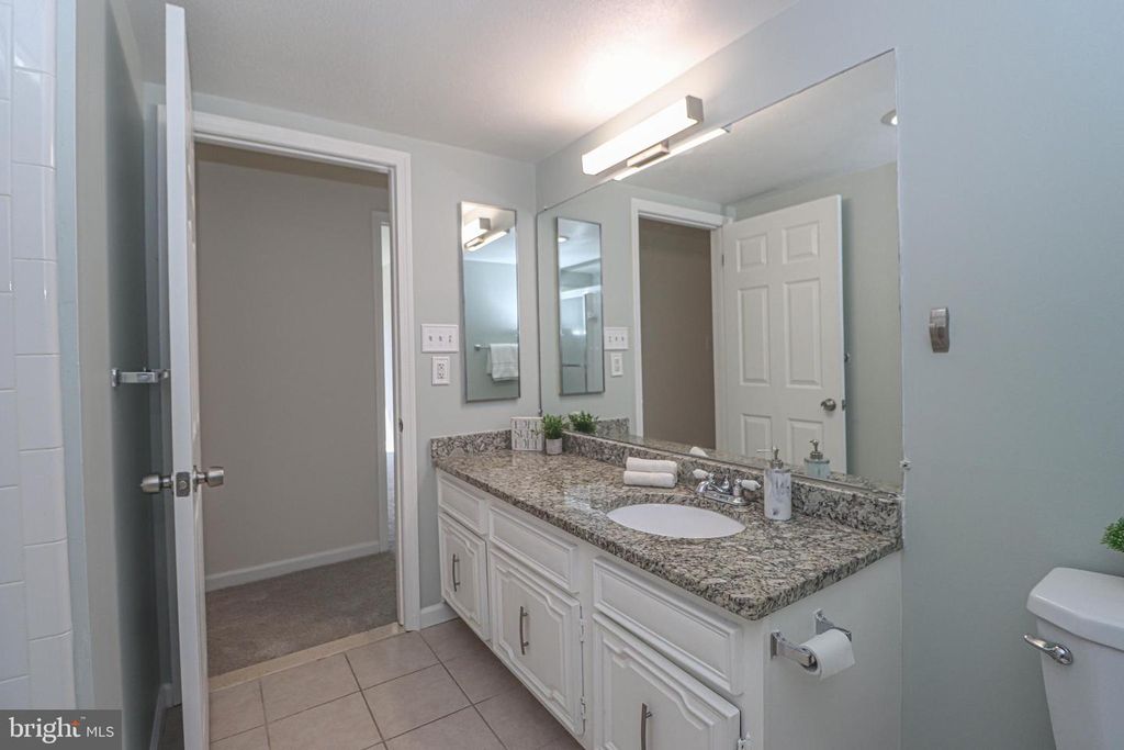Image 23 of property listing at 140 GEORGETOWN RD #10, Annapolis, MD 21403