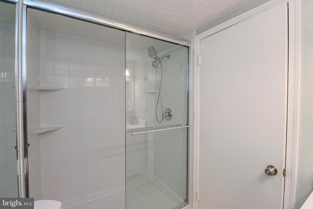 Image 29 of property listing at 140 GEORGETOWN RD #10, Annapolis, MD 21403