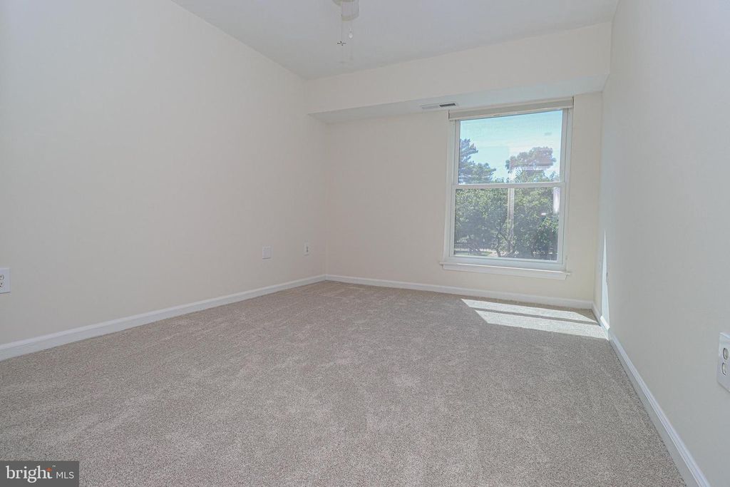 Image 33 of property listing at 140 GEORGETOWN RD #10, Annapolis, MD 21403