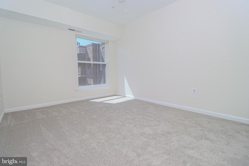 Image 34 of property listing at 140 GEORGETOWN RD #10, Annapolis, MD 21403