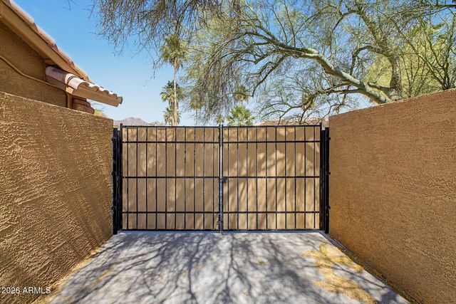 15207 E SHOOT OUT Plaza, Fountain Hills, AZ 85268