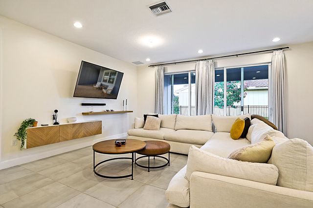 19199 Rolling Acres Road, Loxahatchee, FL 33470