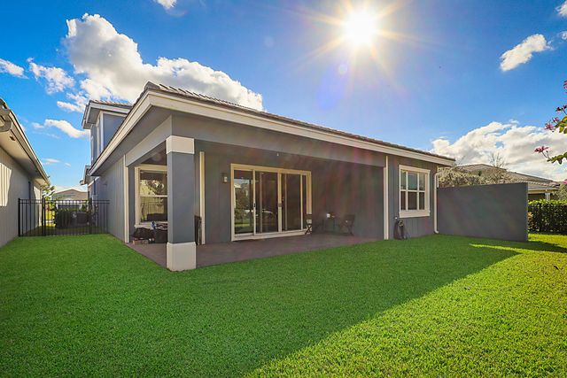 19199 Rolling Acres Road, Loxahatchee, FL 33470