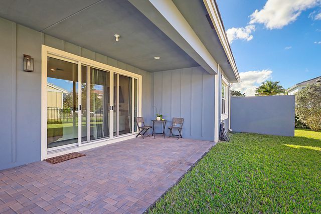 19199 Rolling Acres Road, Loxahatchee, FL 33470