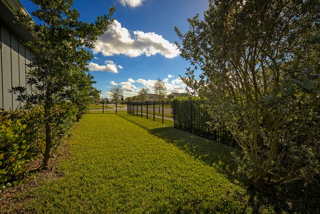 19199 Rolling Acres Road, Loxahatchee, FL 33470