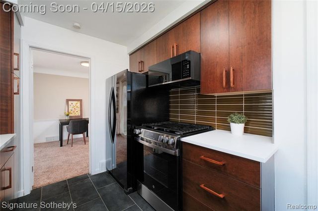 13621 Vernon Street, Oak Park, MI 48237