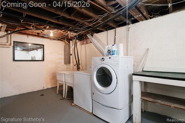 13621 Vernon Street, Oak Park, MI 48237