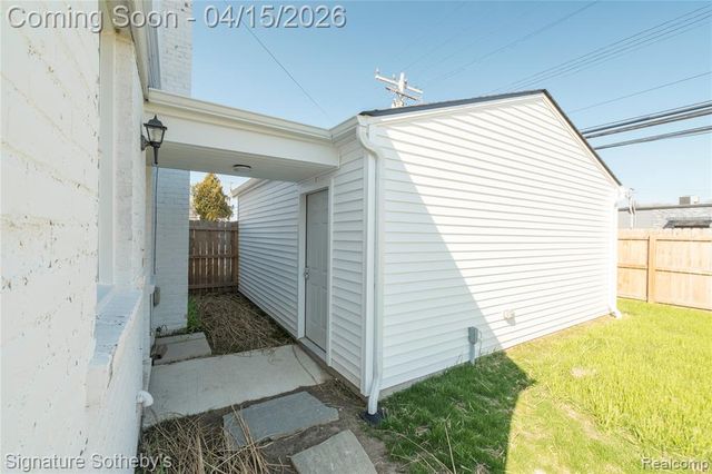 13621 Vernon Street, Oak Park, MI 48237