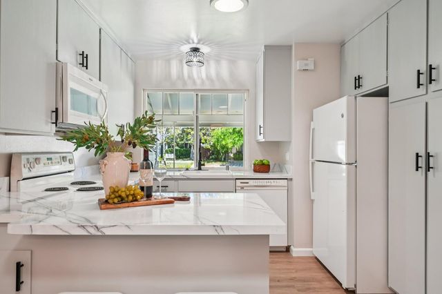 304 Margaret Way, Roseville, CA 95678