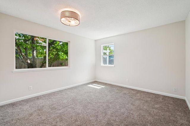 304 Margaret Way, Roseville, CA 95678