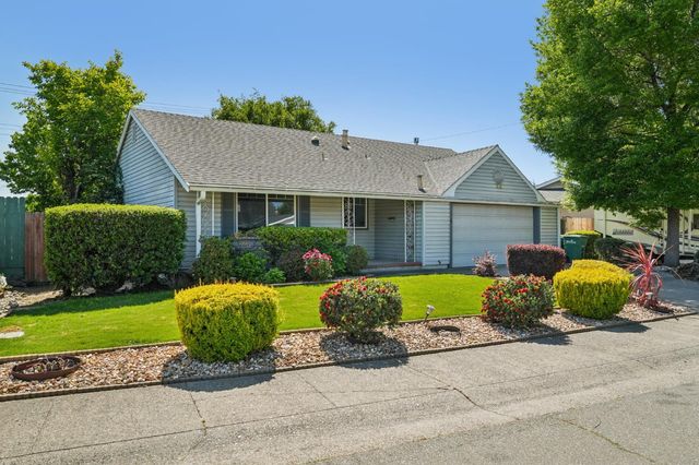 304 Margaret Way, Roseville, CA 95678
