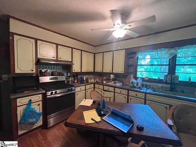 230 N Catherine Street, Pickens, SC 29671