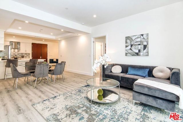 1237 S Holt Avenue 504, Los Angeles, CA 90035