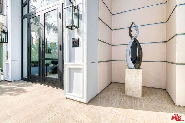 1237 S Holt Avenue 504, Los Angeles, CA 90035