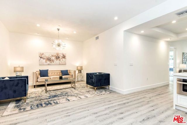 1237 S Holt Avenue 504, Los Angeles, CA 90035