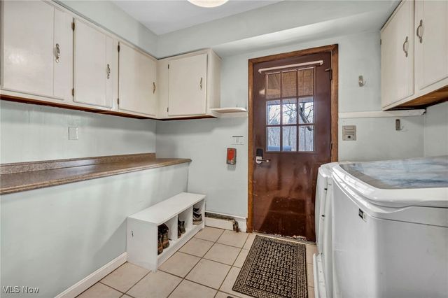 17937 Kingswood Drive, Chagrin Falls, OH 44023