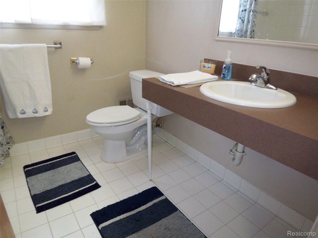 18708 Kendell Court, Clinton Charter Township, MI 48035