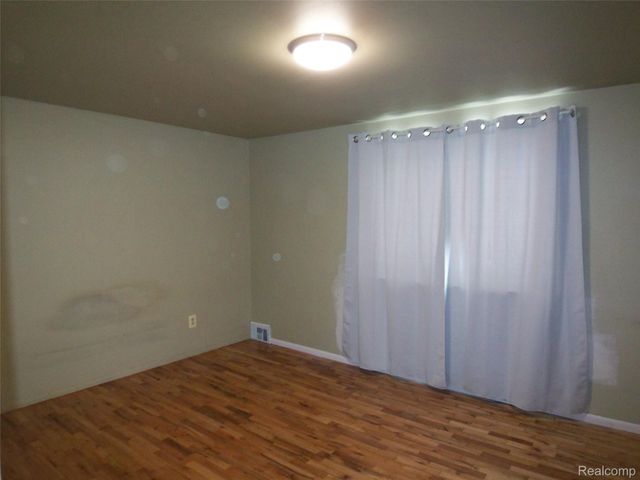 18708 Kendell Court, Clinton Charter Township, MI 48035