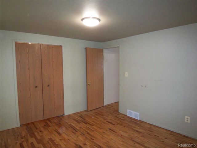 18708 Kendell Court, Clinton Charter Township, MI 48035