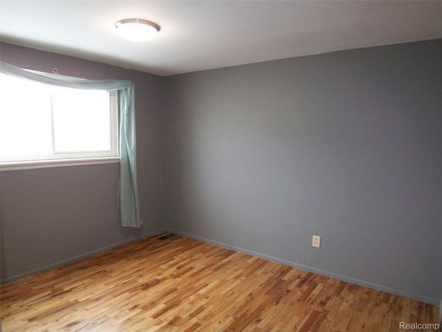 18708 Kendell Court, Clinton Charter Township, MI 48035