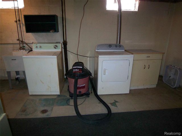 18708 Kendell Court, Clinton Charter Township, MI 48035